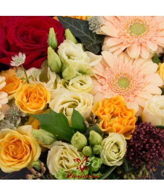 Inima din flori mixte