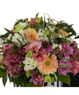 Cutie cu flori mixte