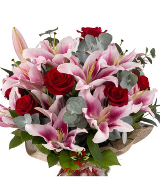 Buchet Crini roz si Trandafiri Rosii
